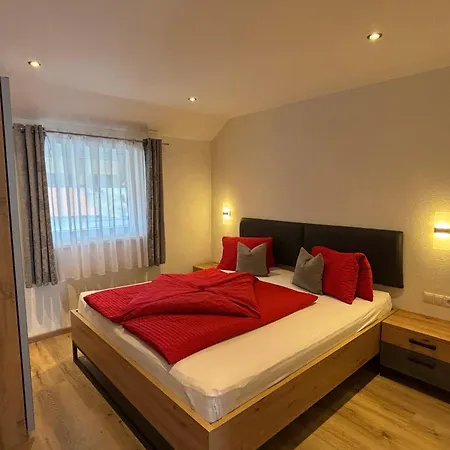 Bergkristall Apartman *